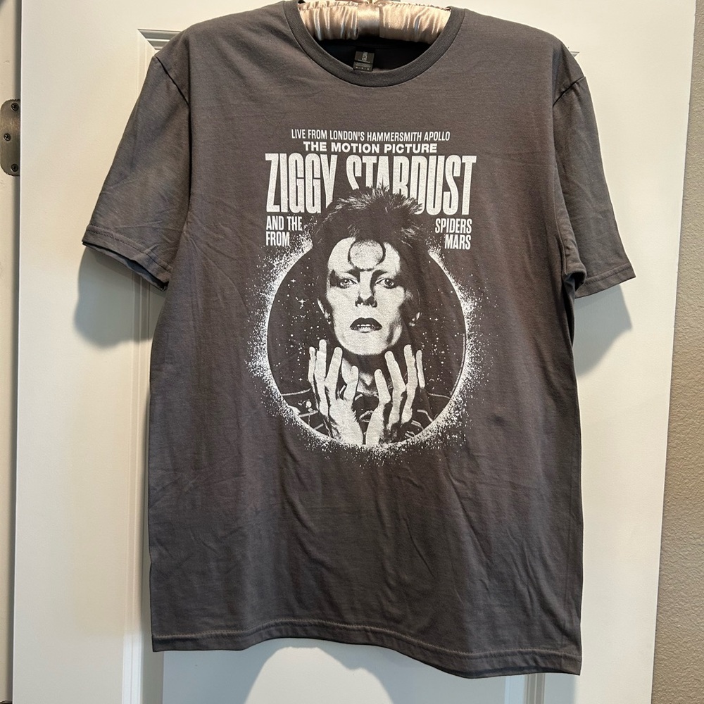 Gildan Gray Short Sleeve Ziggy Stardust Tee